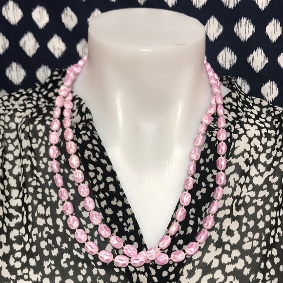 Jewelry - Vintage Purple Plastic Costume jewelry Necklace